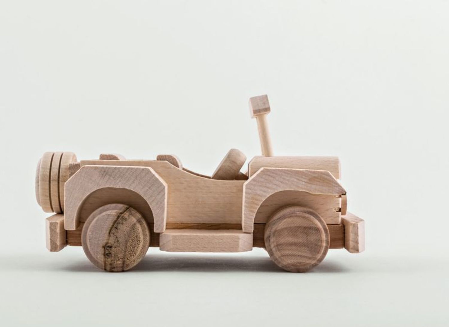 Macchina giocattolo di legno per bambini semilavorato di legno da decorare
 foto 2