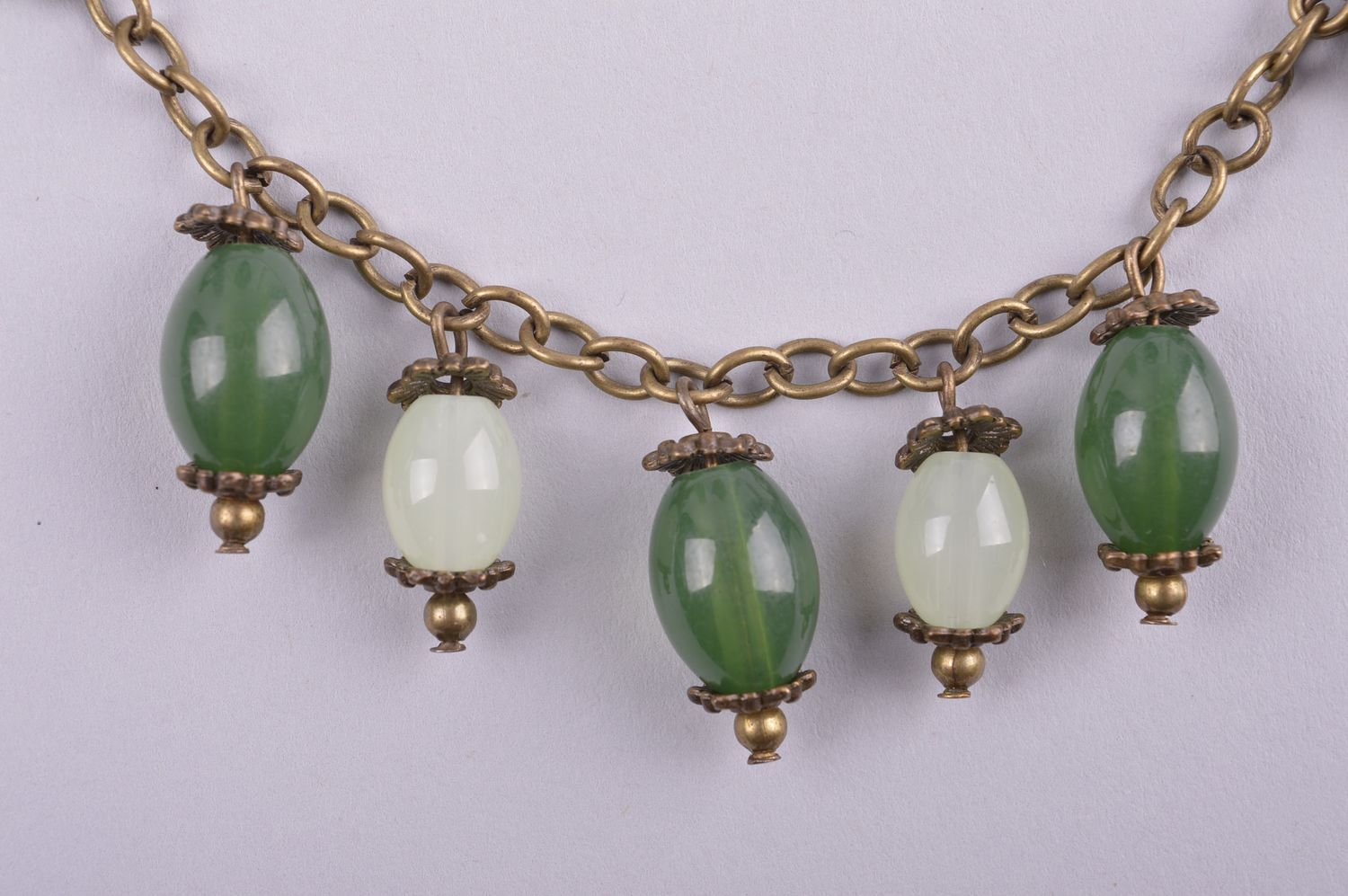Collier design Bijou fait main perles en verre Accessoire pour femme original photo 3