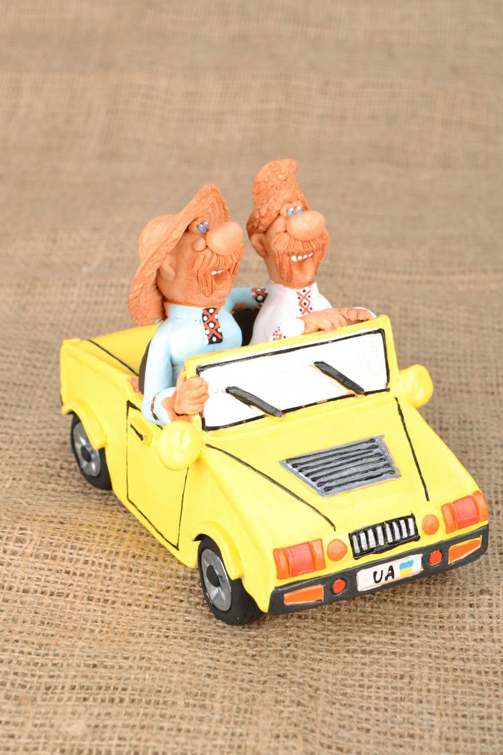 Zier-Figurine aus Ton Kasaken auf Hummer Automarke foto 1