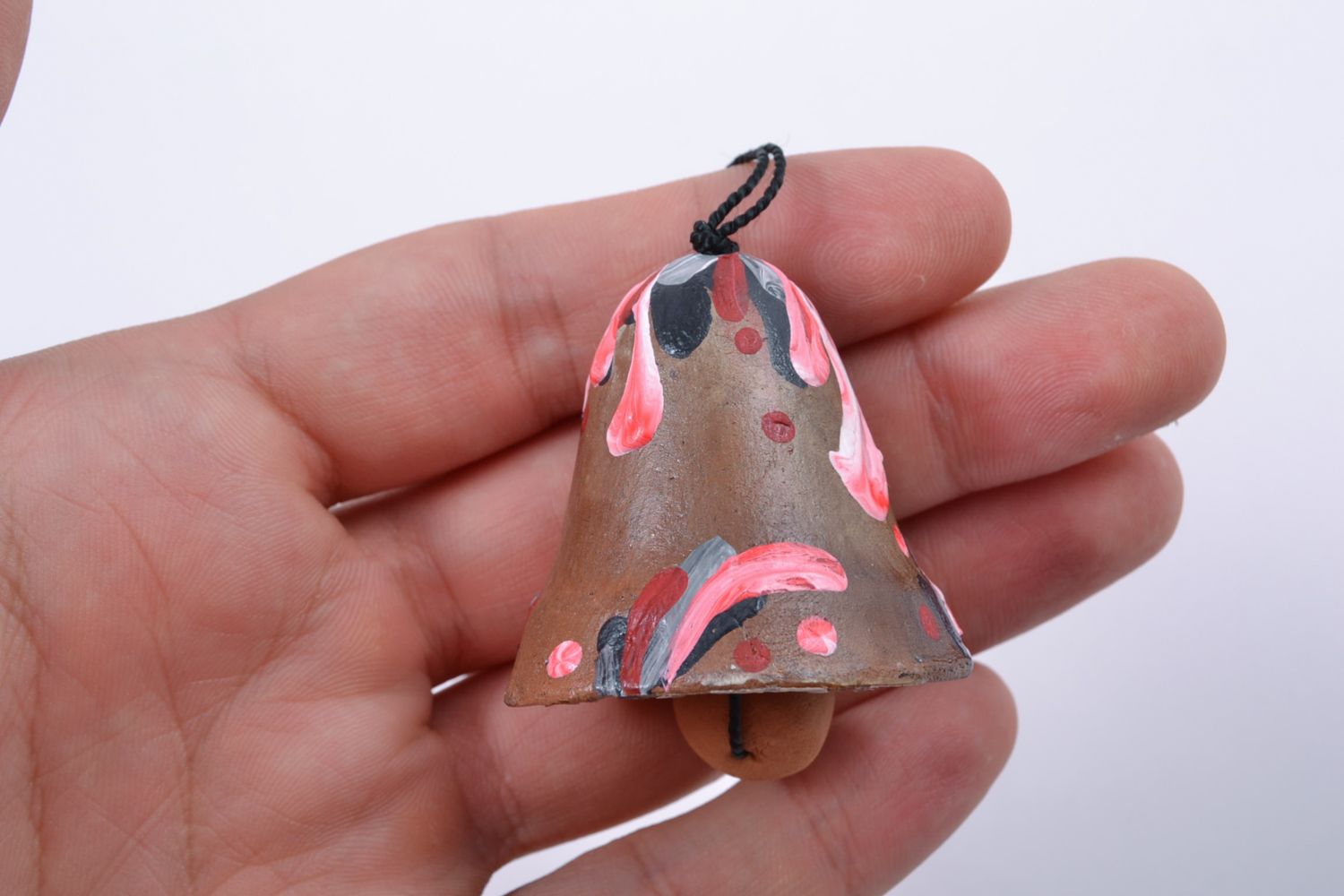 Petite clochette décorative à suspendre en céramique peinte faite main  photo 2