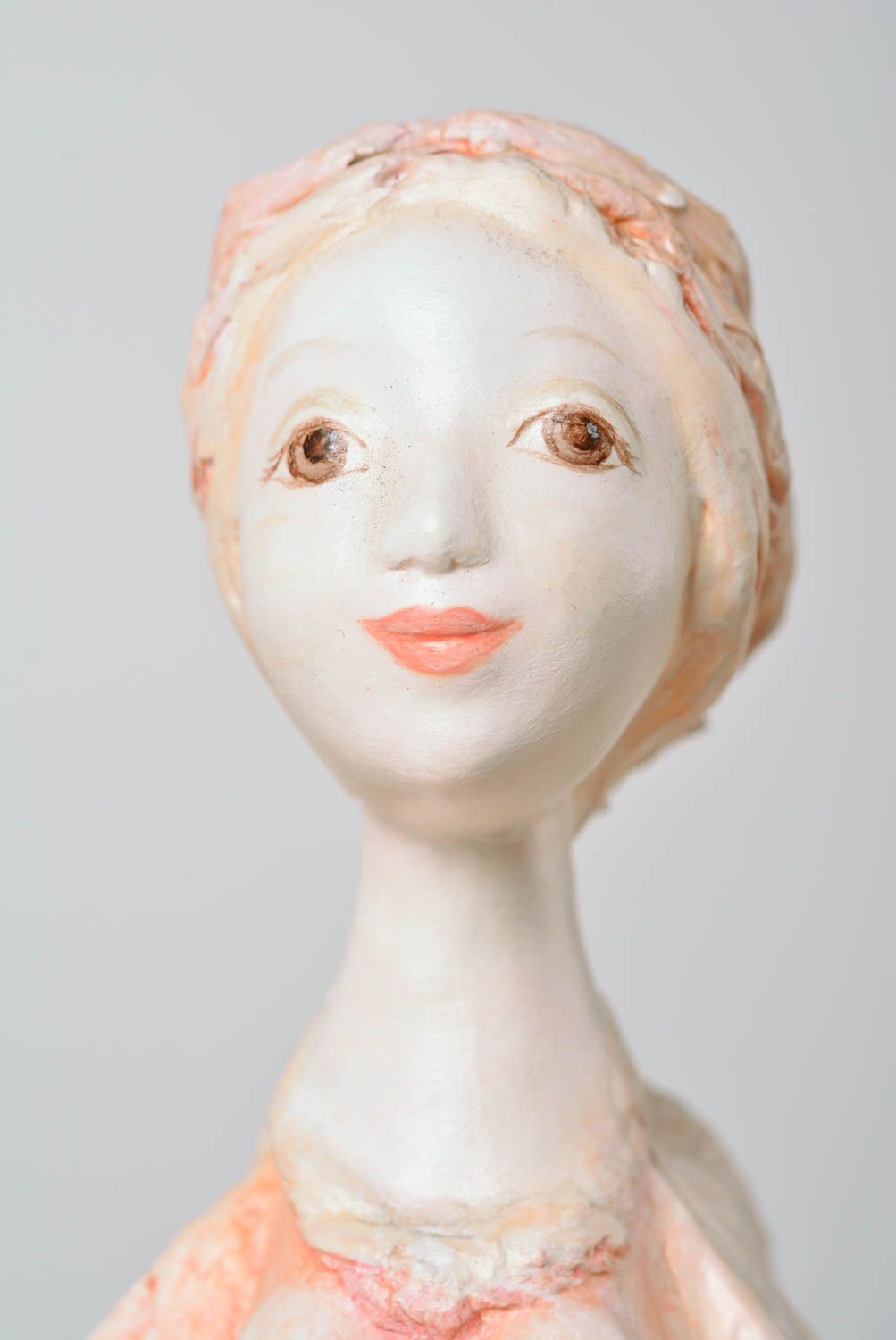 Juguete decorativo artesanal modelado de arcilla autosecante muñeco de mujer foto 2