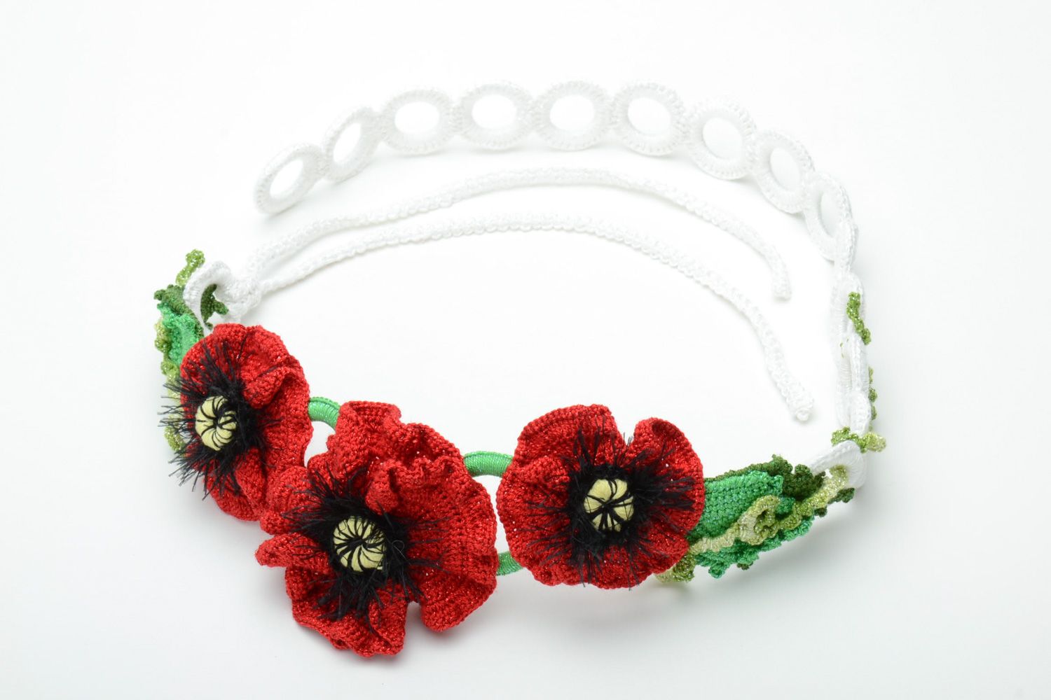 Homemade acrylic and cotton crochet women's belt with red flowers photo 3