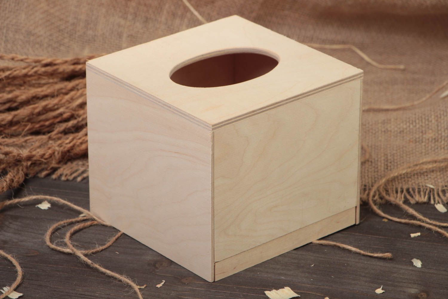 Boîte à mouchoirs en bois brut carrée faite main objet pour serviettage photo 1
