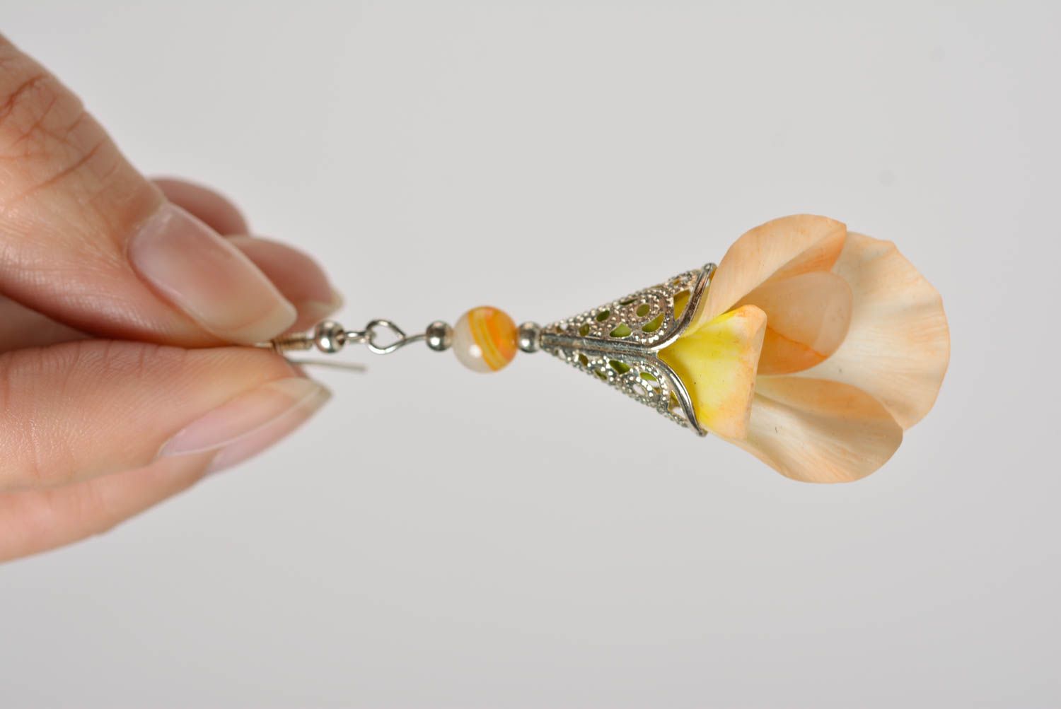 Женские серьги из полимерной глины длинные массивные цветочные ручной работы фото 5
