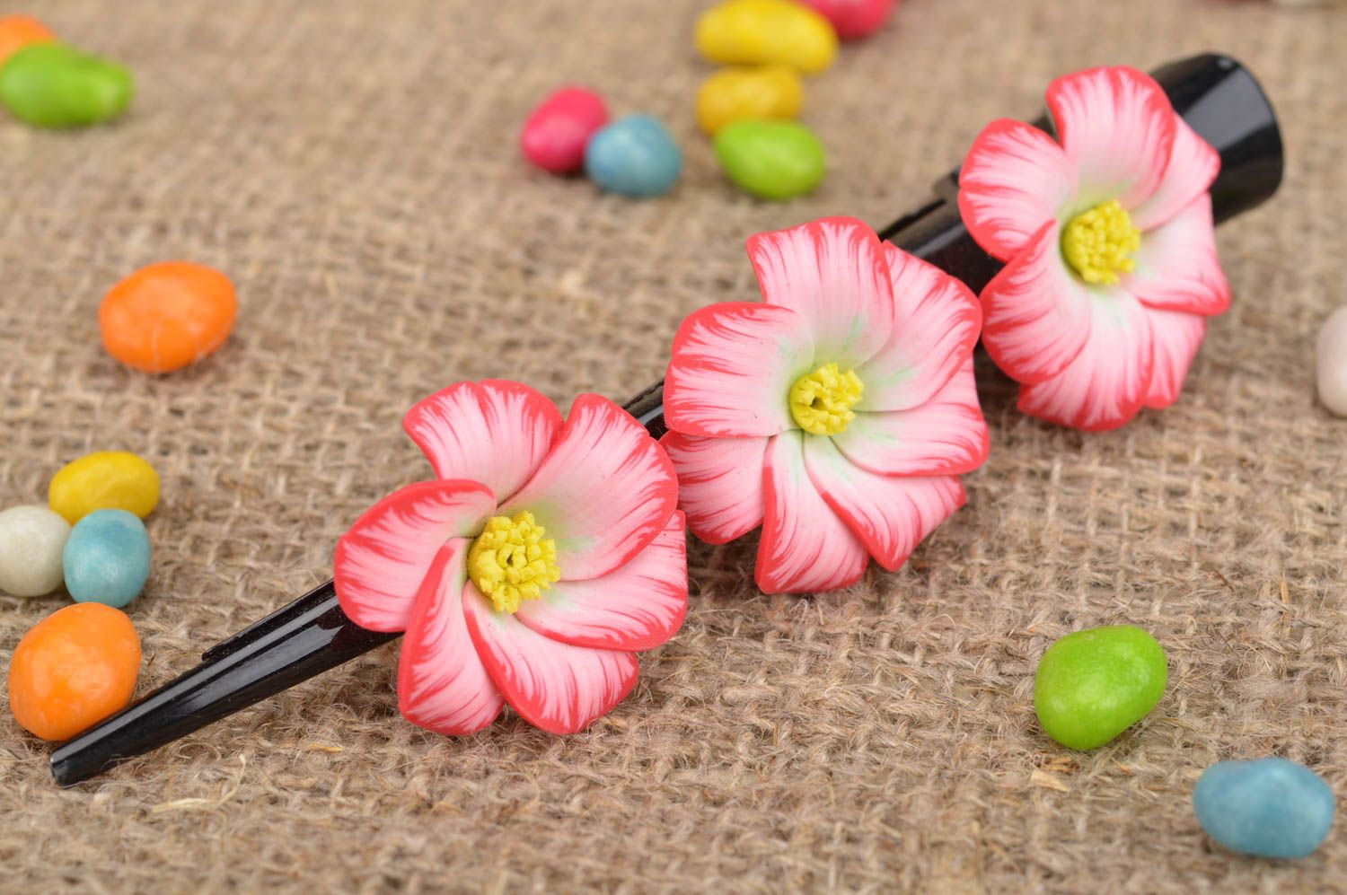 Designer handmade metal hair clip with polymer clay volume pink flowers photo 1