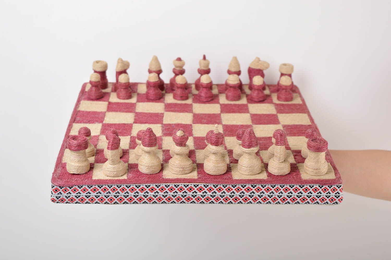 Jeu d'échecs original fait main en ficelle et bois Décoration d'intérieur photo 1