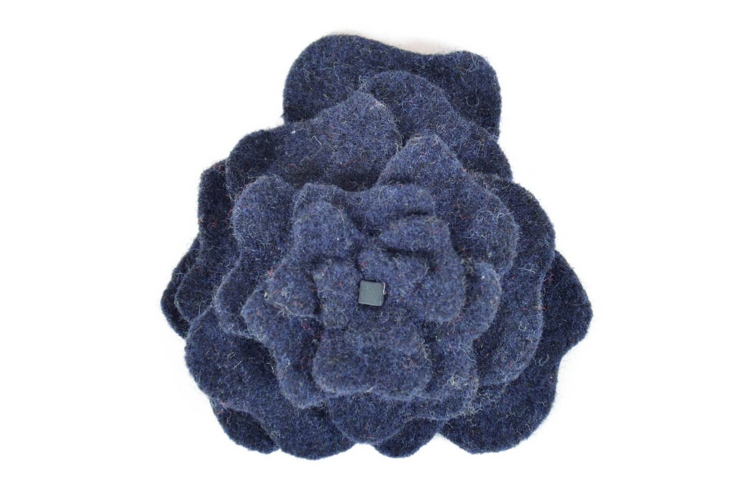 Dunkelblaue Brosche Blume aus Wolle foto 2
