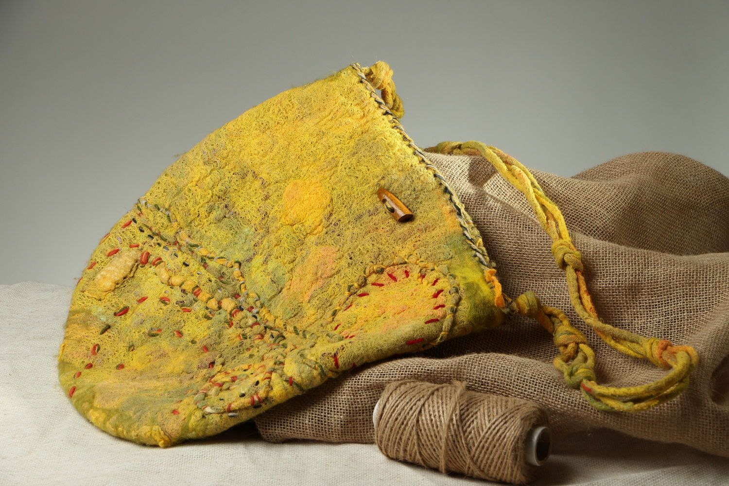 Этно-сумка из валяной шерсти и марли Краски осени фото 5