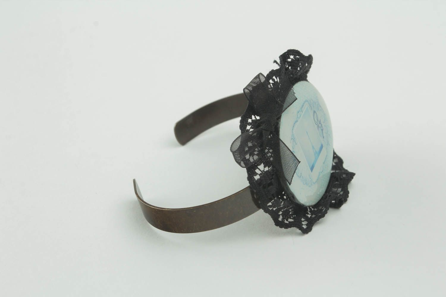 Bracelet made of satin and lace photo 2
