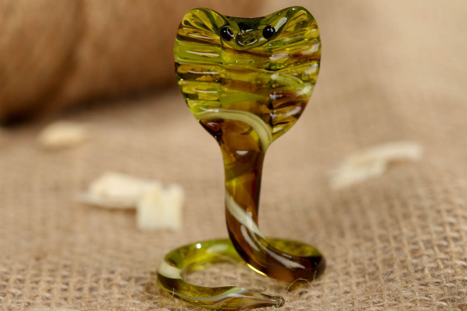 Figurine en verre au chalumeau Cobra verte faite main photo 5