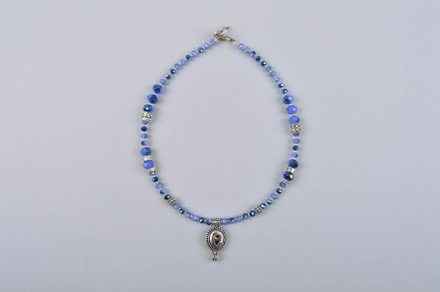 Collier fantaisie Bijou fait main en cristaux bleus Accessoire pour femme photo 2