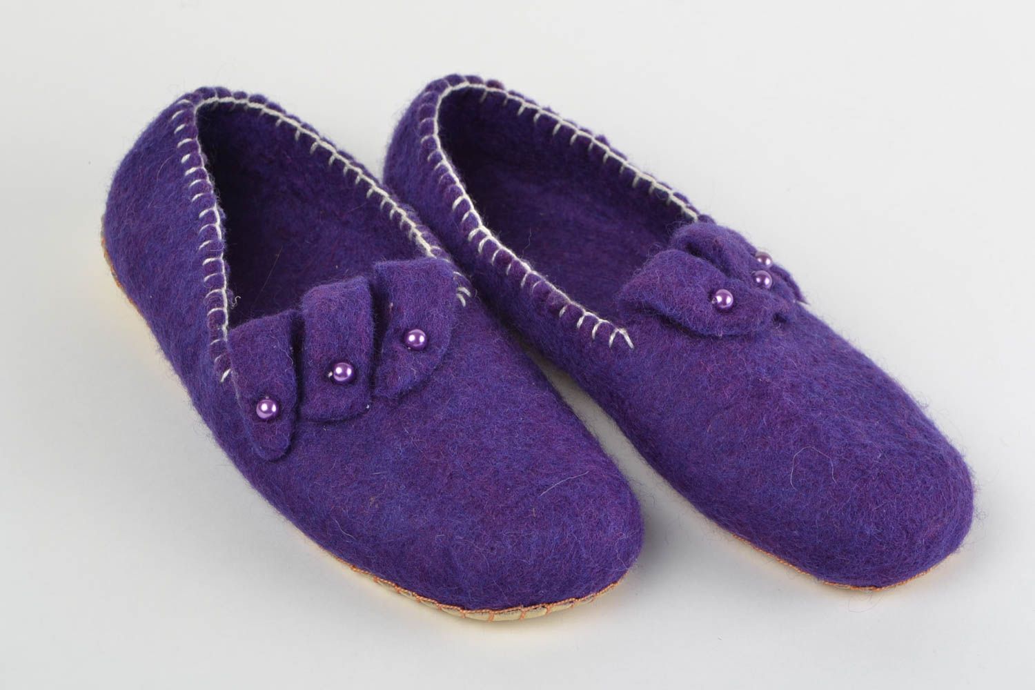 Purple stylish handmade decorative slippers for home made of natural wool photo 2