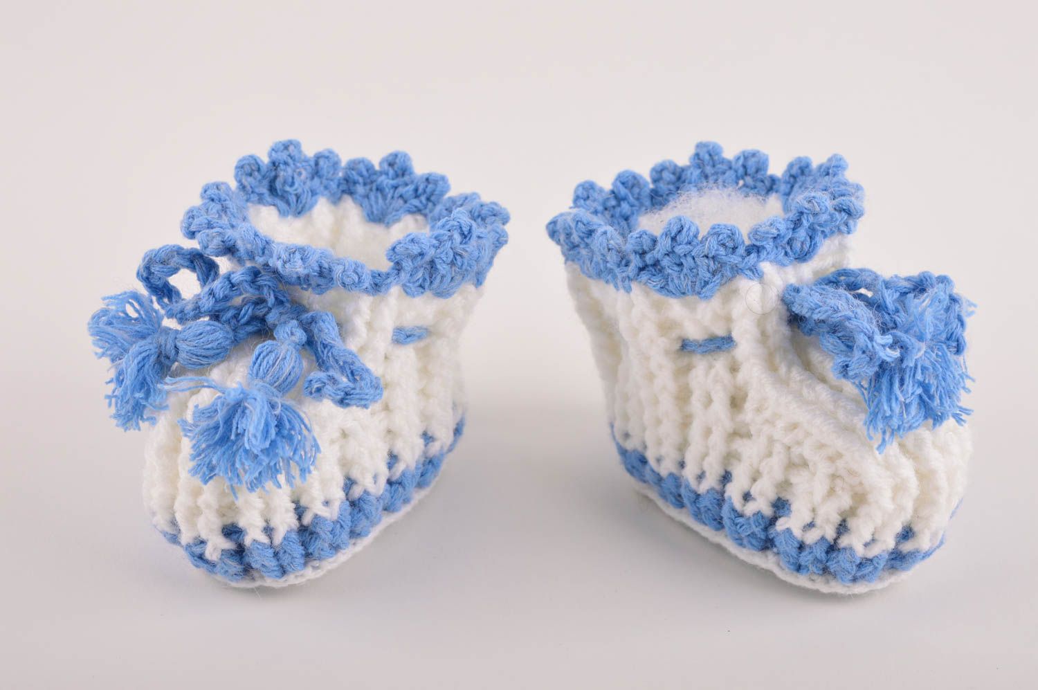 Handmade blaue gehäkelte Babyschuhe Schuhe für Neugeborene Geschenk für Babys  foto 3