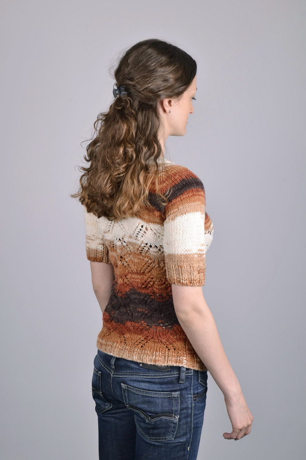 Light knitted sweater with short sleeves photo 2