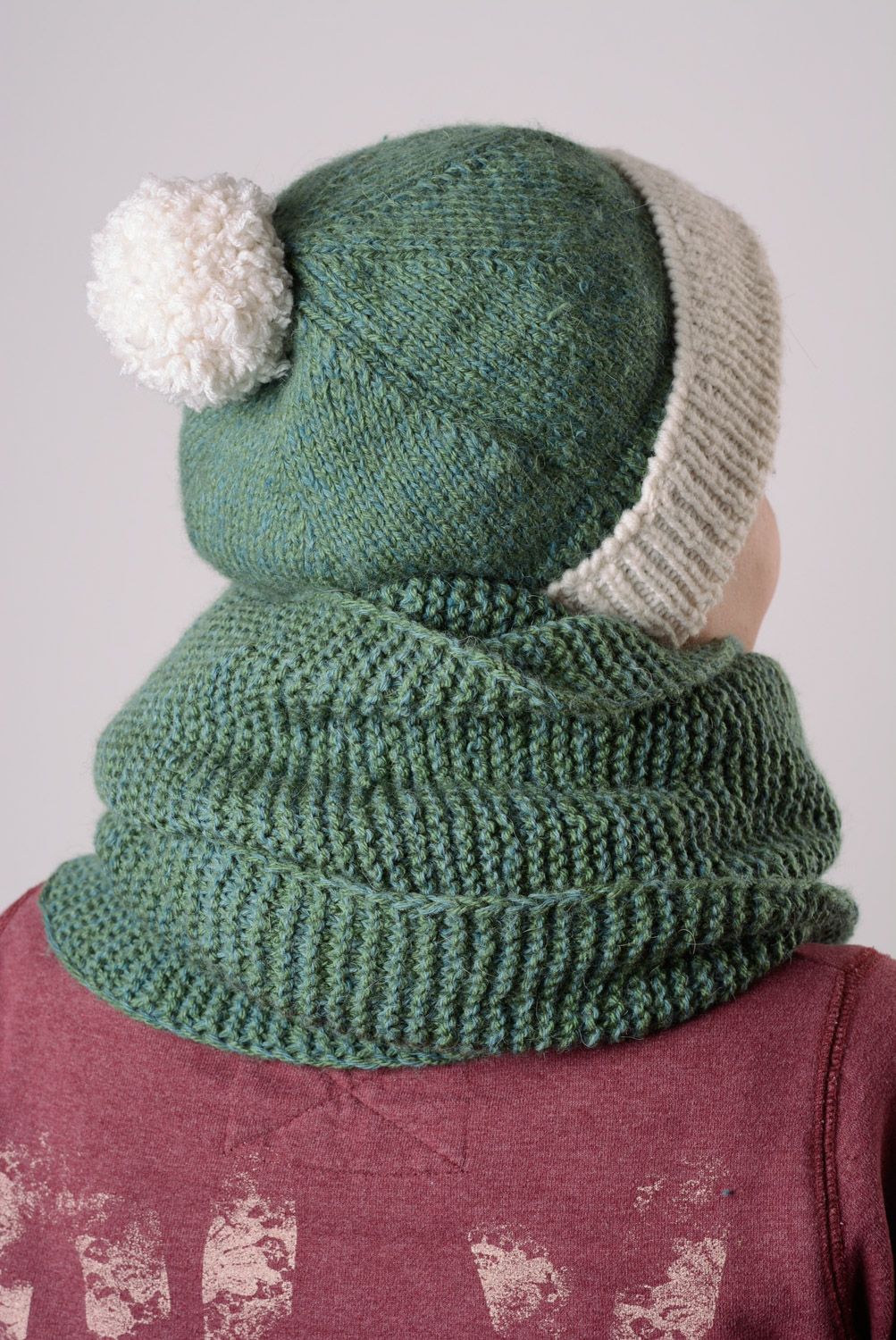 Ensemble tricot pour femme bonnet écharpe et moufles faits main verts originaux photo 5