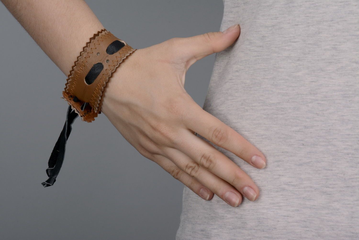 Braunes Armband aus Leder foto 5