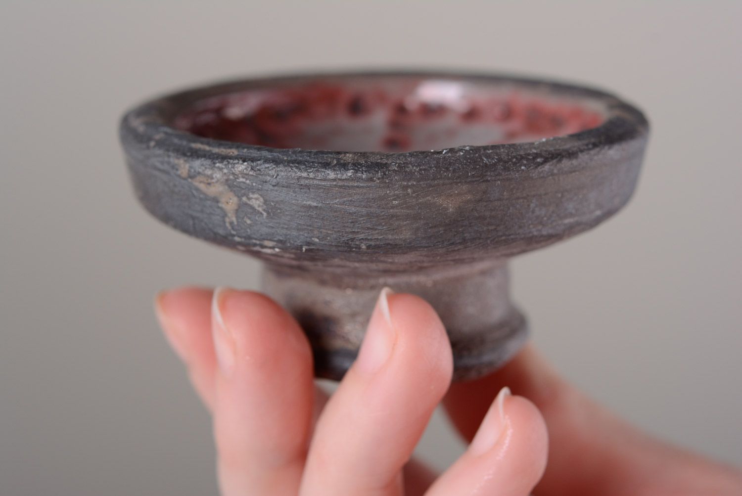 Runder Ton Kerzenhalter für Teelicht schwarz geräucherte Keramik handmade originell foto 3