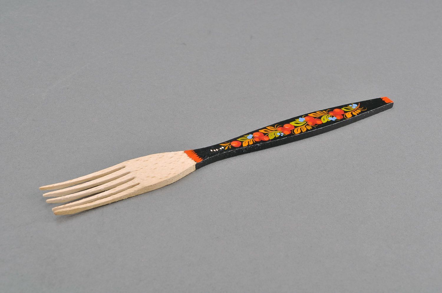 Tenedor de madera con pintura de Petrykivka foto 1