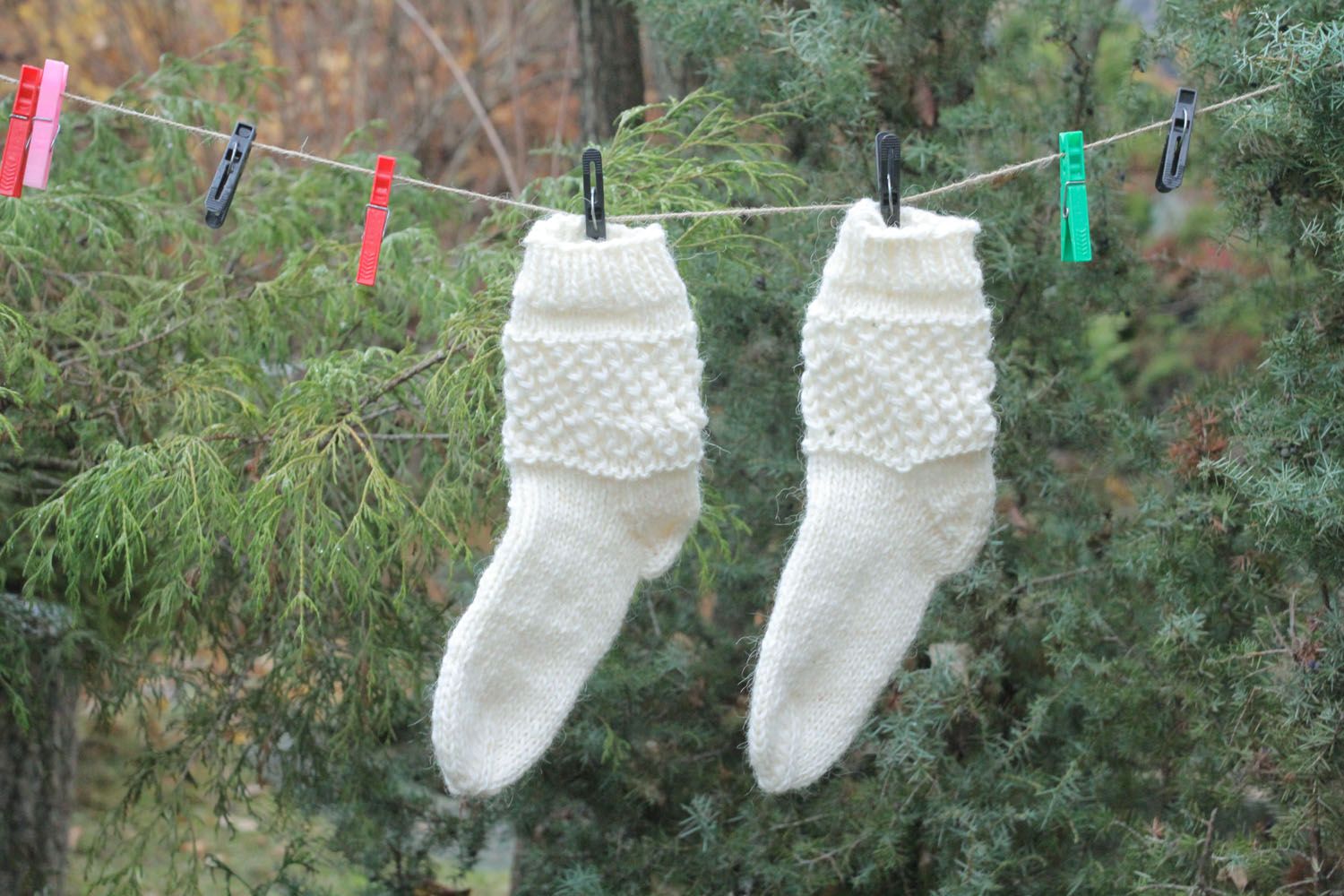 Handmade woolen socks photo 1