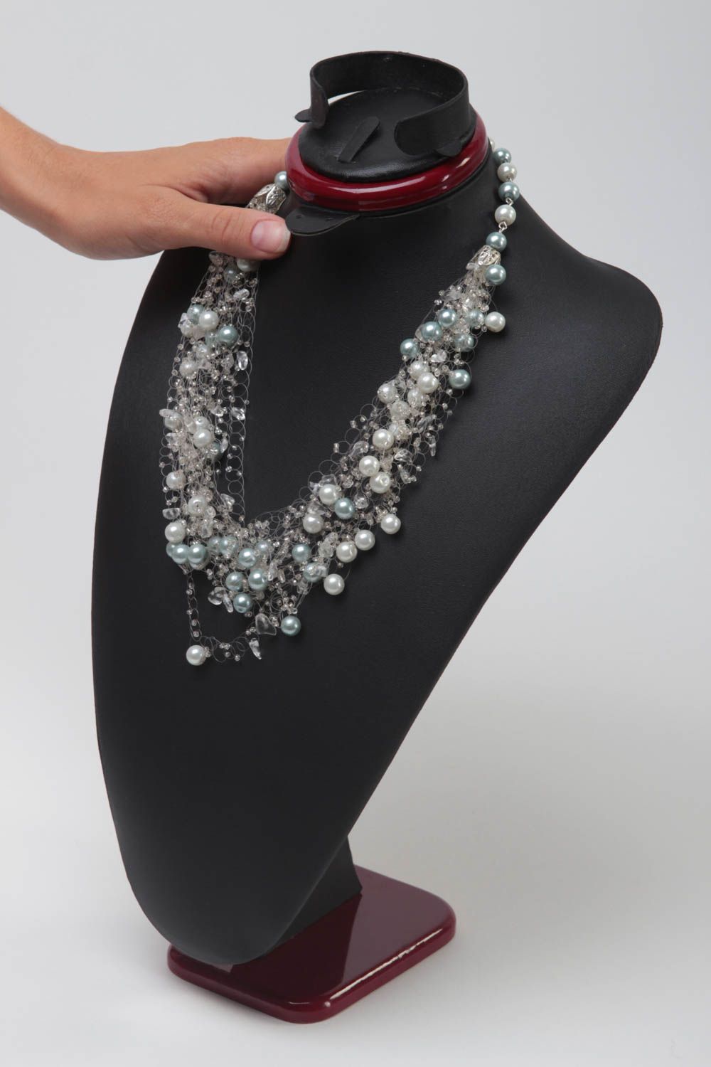 Collier perles rocaille Bijou fantaisie fait main Accessoire femme blanc gris photo 1