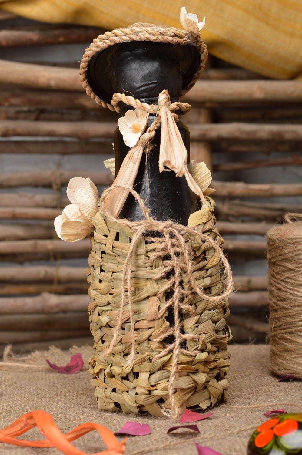Бутылка из кукурузных листьев и папье-маше декоративная настольная хэнд мэйд фото 1