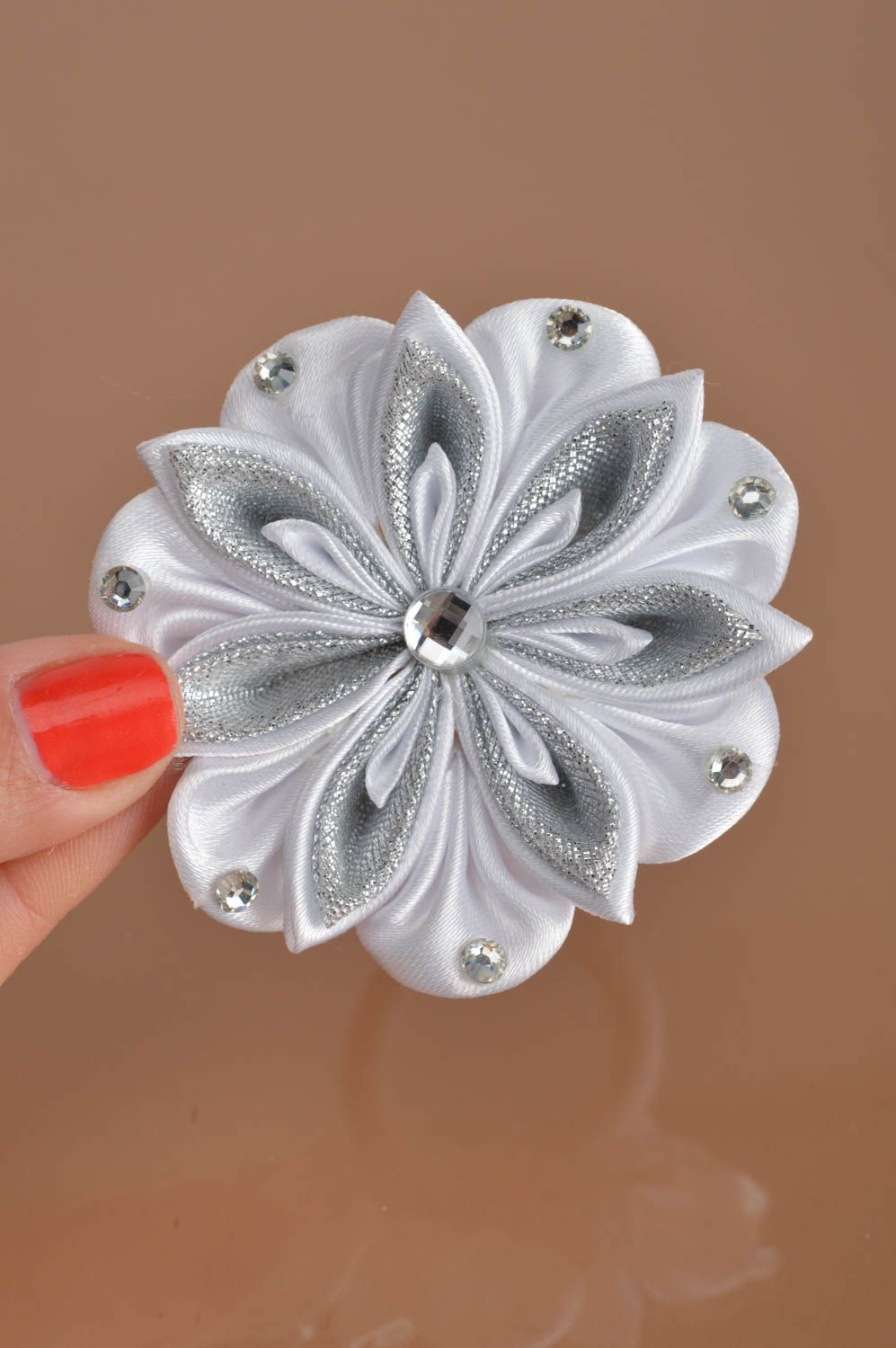Designer volume handmade silver kanzashi flower hair clip with rhinestones photo 3