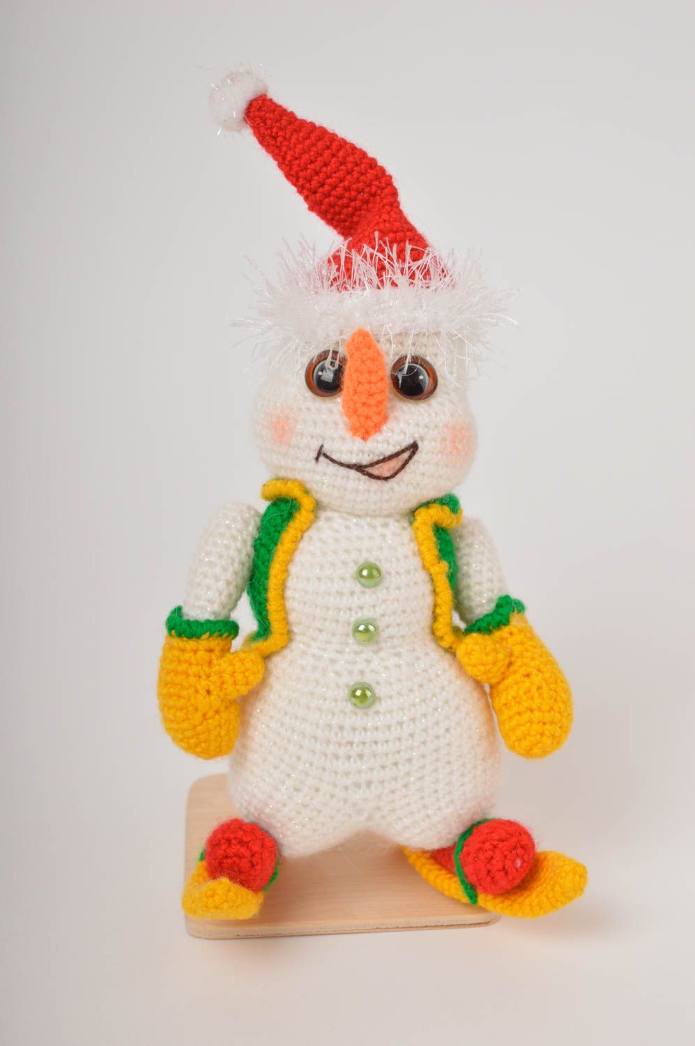 Peluche bonhomme de neige Jouet fait main en fils acryliques Cadeau enfant photo 3