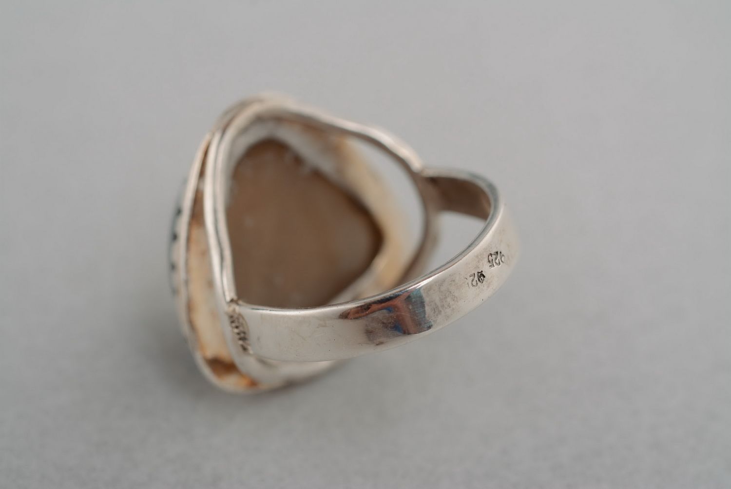 Серебряное кольцо с коровьим рогом  фото 5