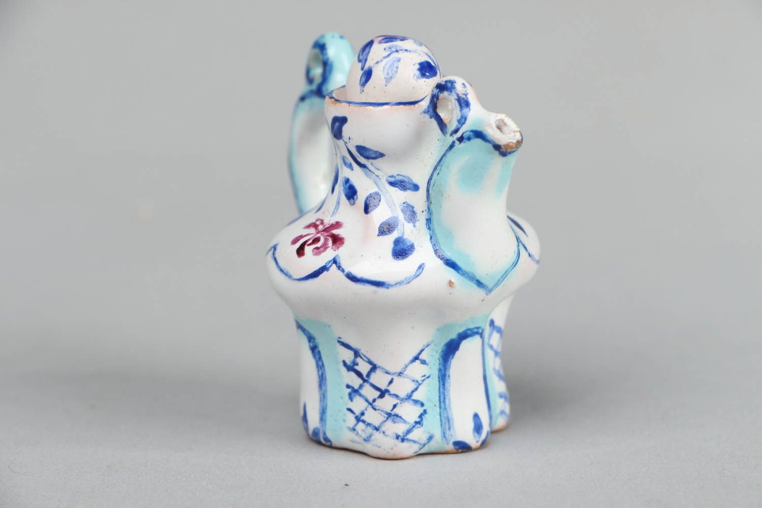 Figurine céramique en forme de petite théière décorative photo 2