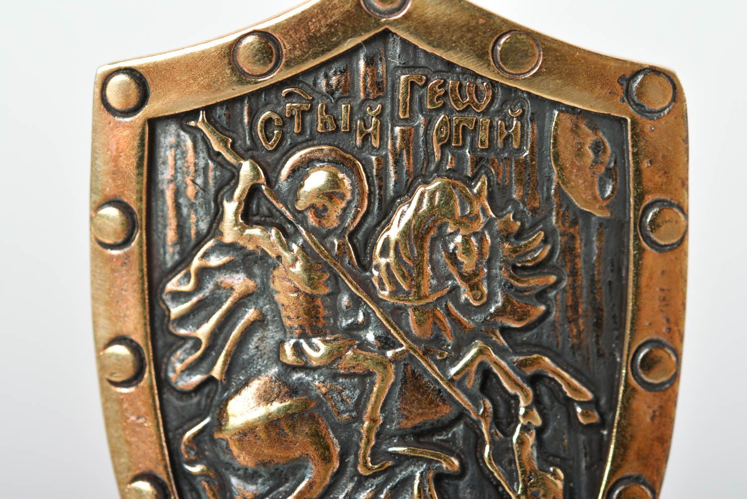 Pendentif en métal Bijou fait main en bronze Accessoire homme Georges de Lydda photo 3