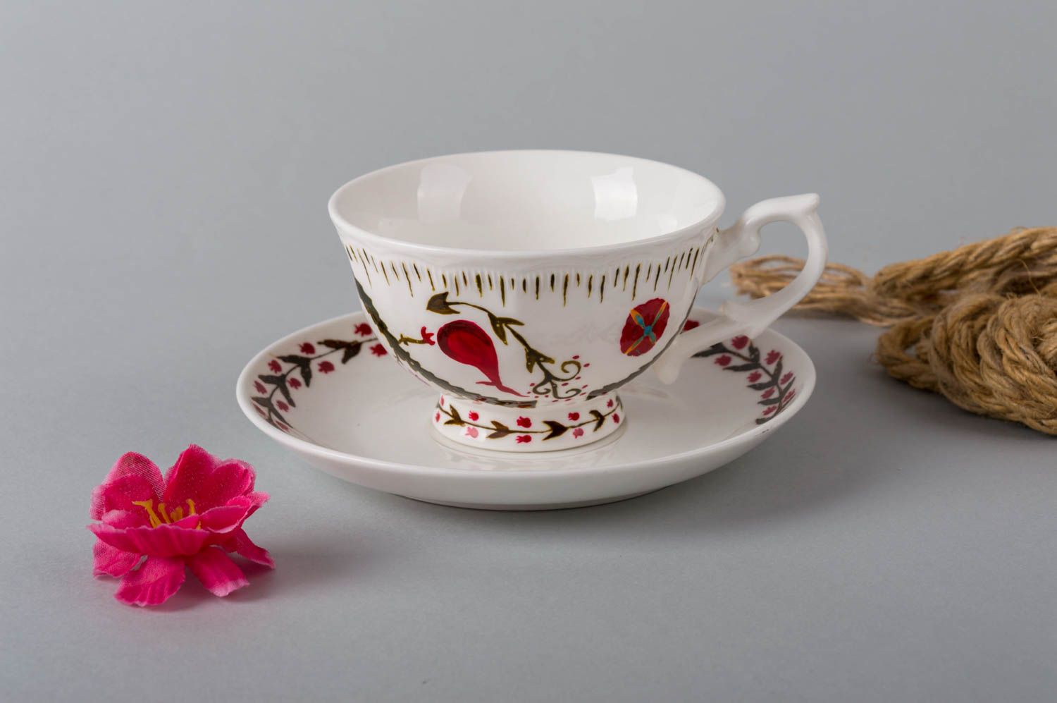 Elegant Japanese teacup with handle and saucer photo 1