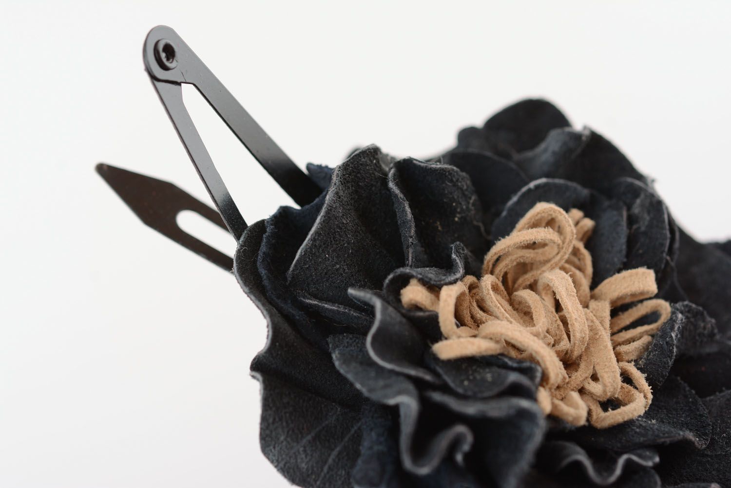 Leather hair clip with flower photo 5