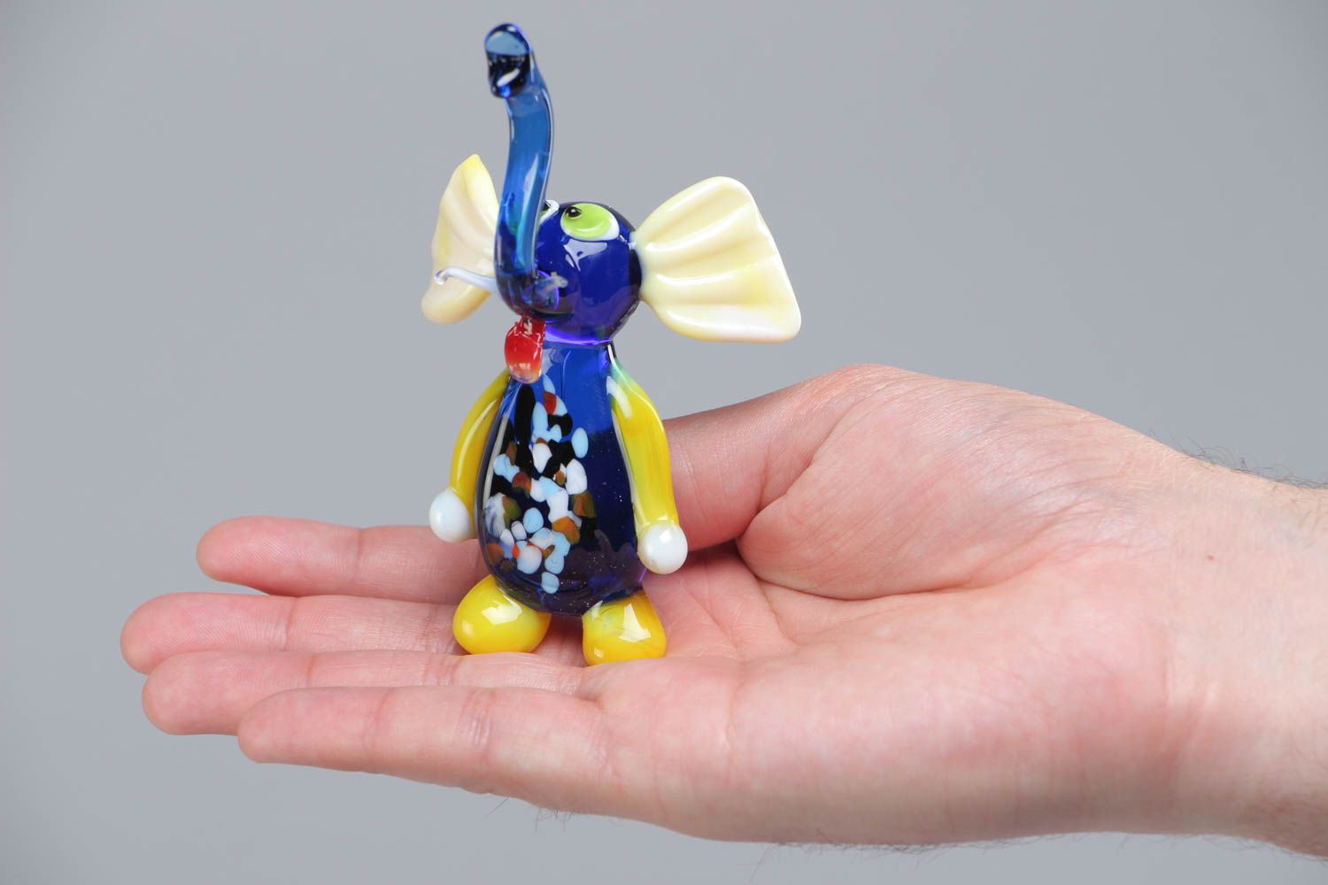 Miniature handmade blue glass lampwork figurine of elephant photo 5