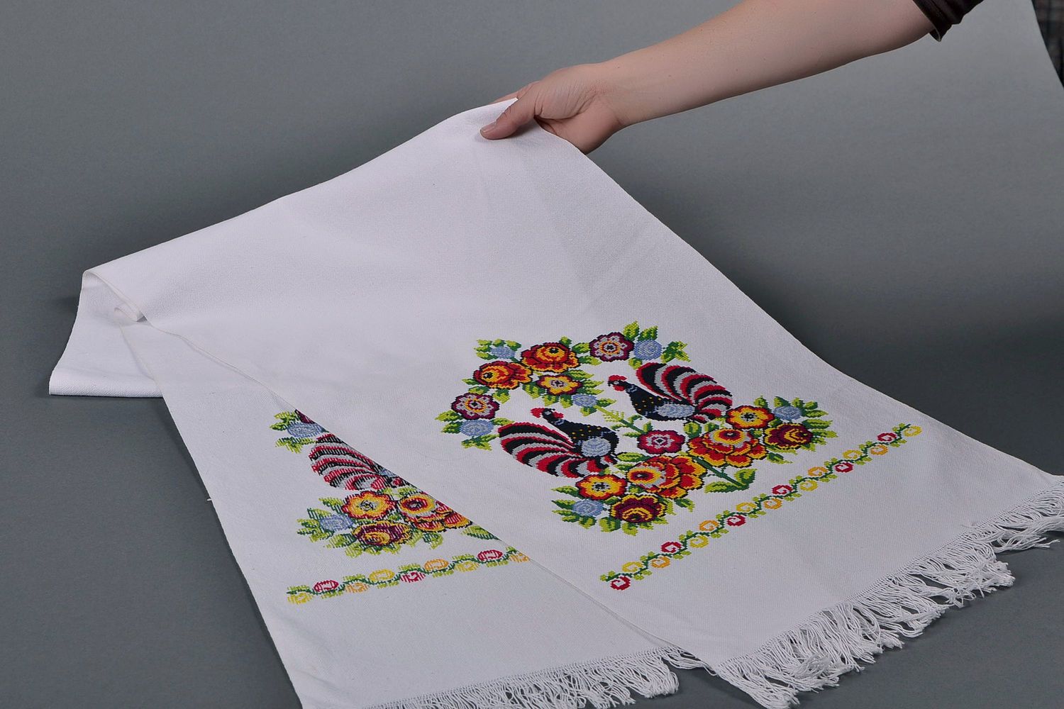 Ethnic embroidered towel for wedding photo 4