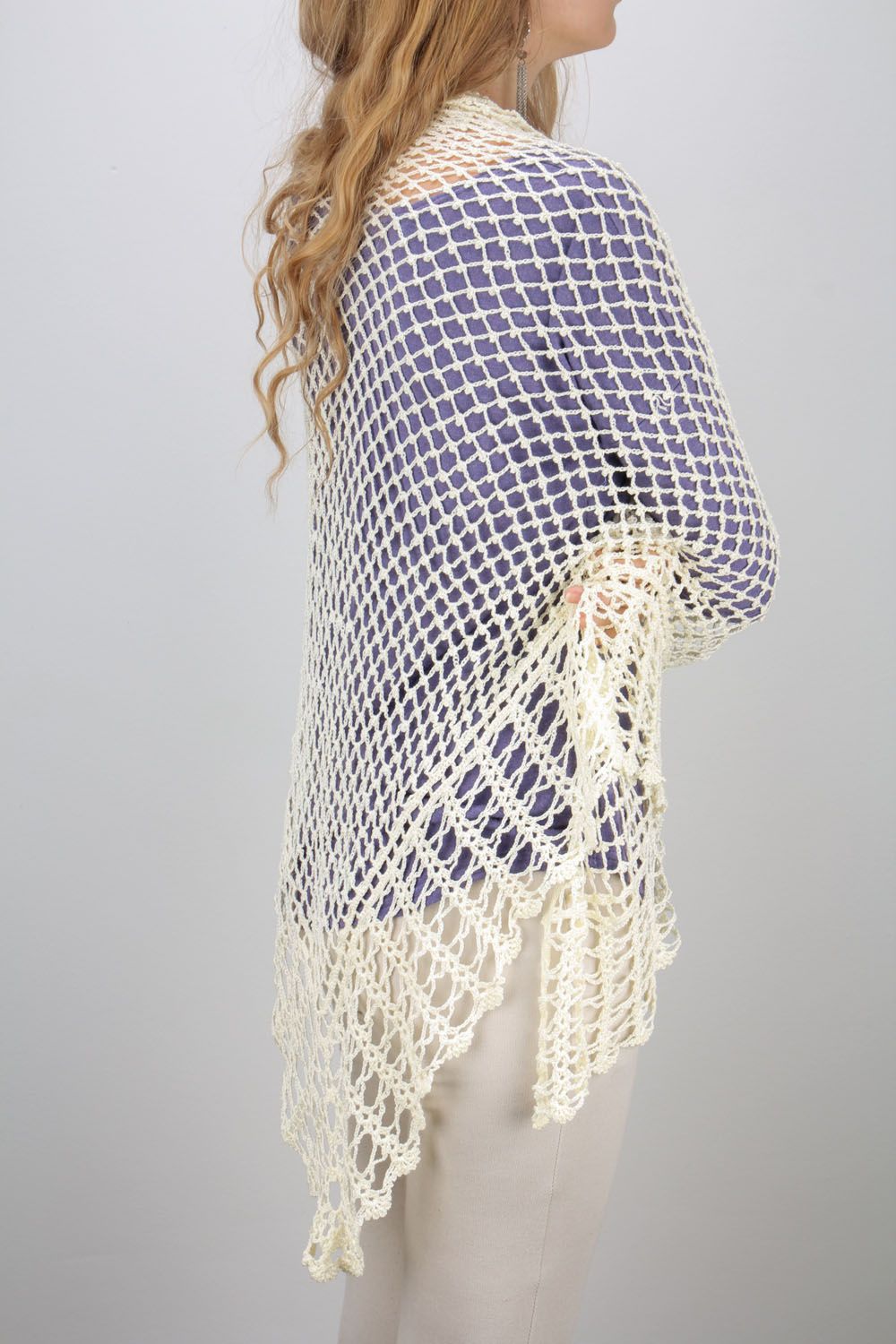 Châle tricoté fait main ajouré original clair accessoire chaud pour femme photo 2