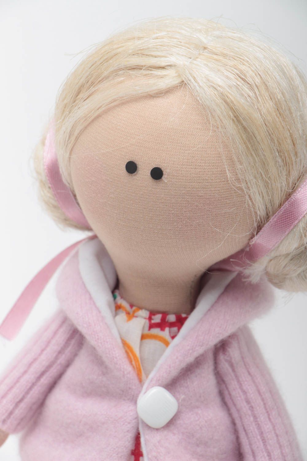Декоративная текстильная кукла ручной работы авторская из натуральных тканей фото 3