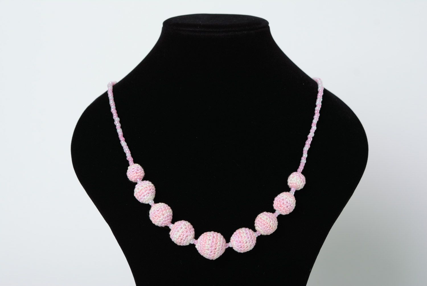 Handmade tender pink sling bead necklace crocheted of cotton threads for moms photo 2