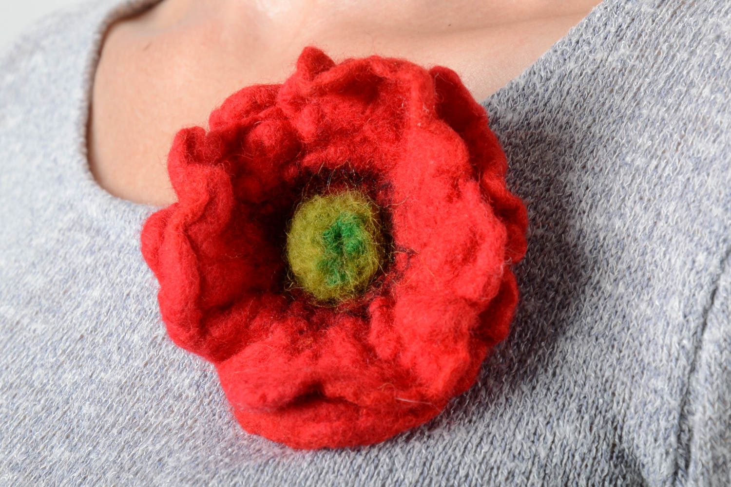 Handmade woolen brooch stylish flower accessory designer handmade brooch photo 2