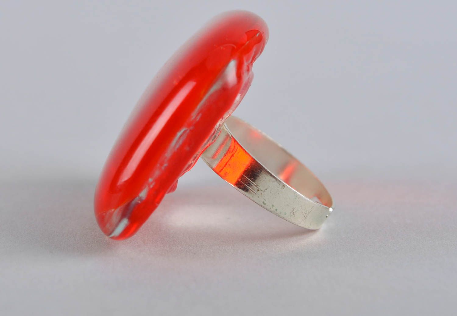 Ring am Finger handmade Damen Modeschmuck schönes modisches Accessoire in Rot foto 3