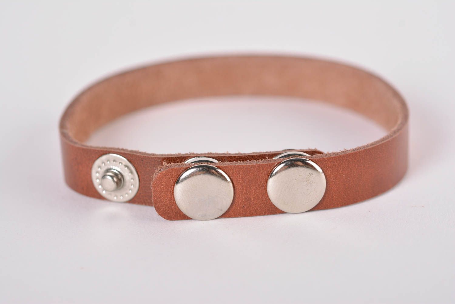 Bracelet cuir fait main Bracelet brun Accessoire pour femme Bijoux cuir  photo 3
