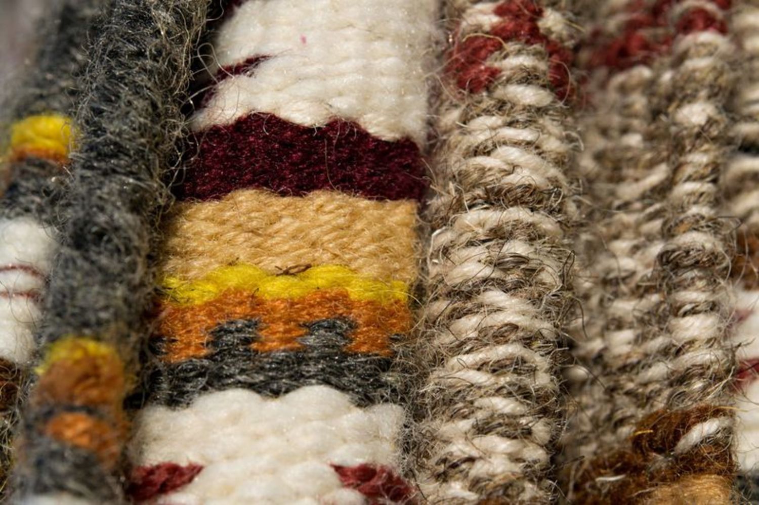 Woolen carpet photo 3