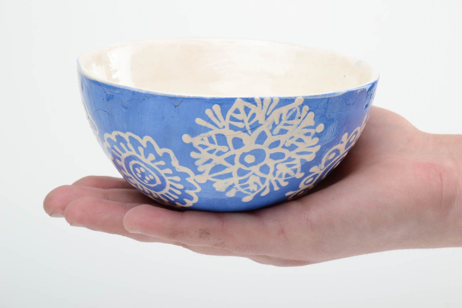 Escudilla de arcilla artesanal para sopa azul con ornamentos blancos de 500 ml foto 5