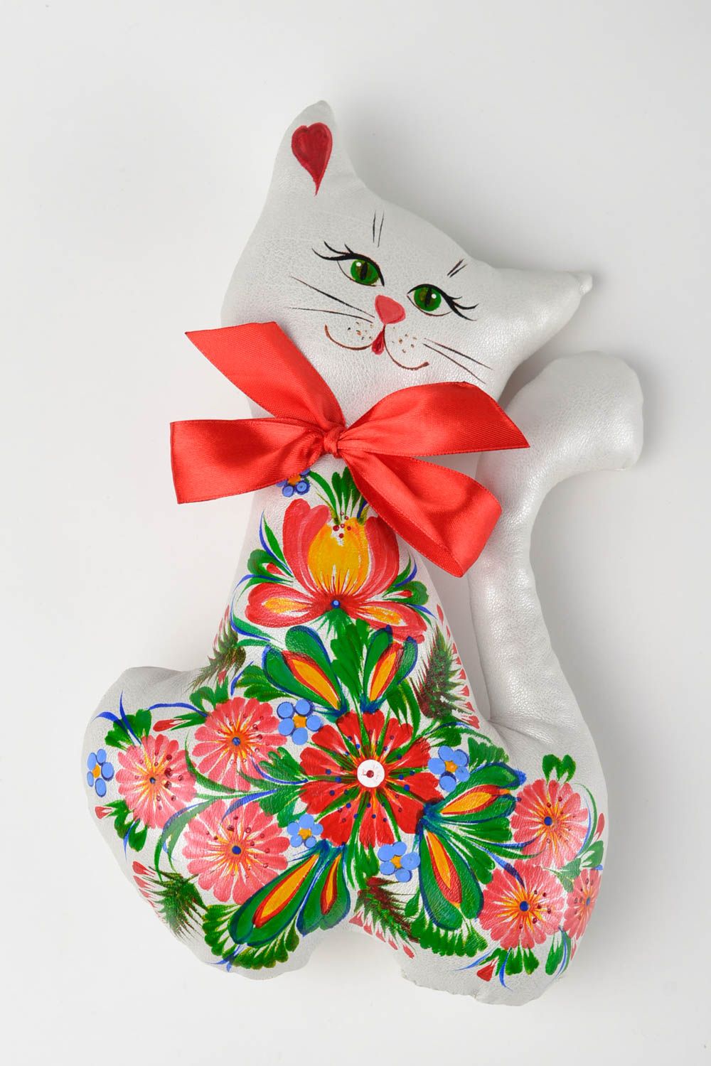 Игрушка кошка игрушка ручной работы интересный подарок Кошка с красным бантом фото 1
