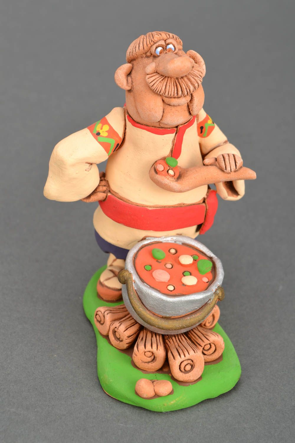 Statuina in ceramica fatta a mano figurina divertente souvenir di argilla foto 2