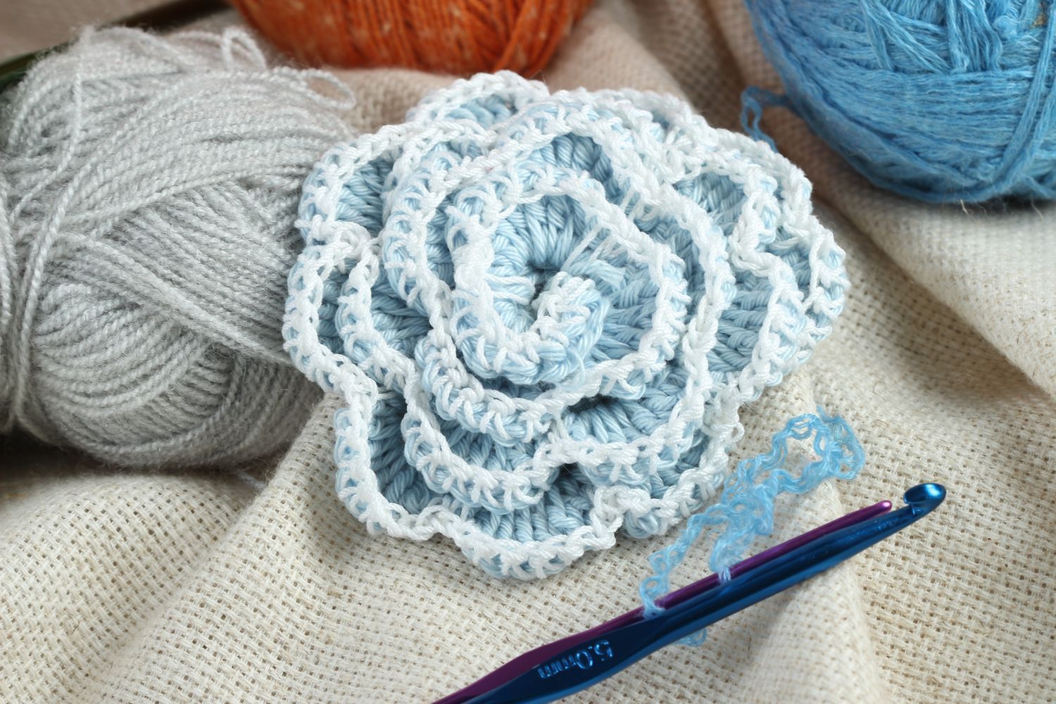 Fleur tricot faite main Fourniture bijoux grande au crochet Création bijoux photo 1