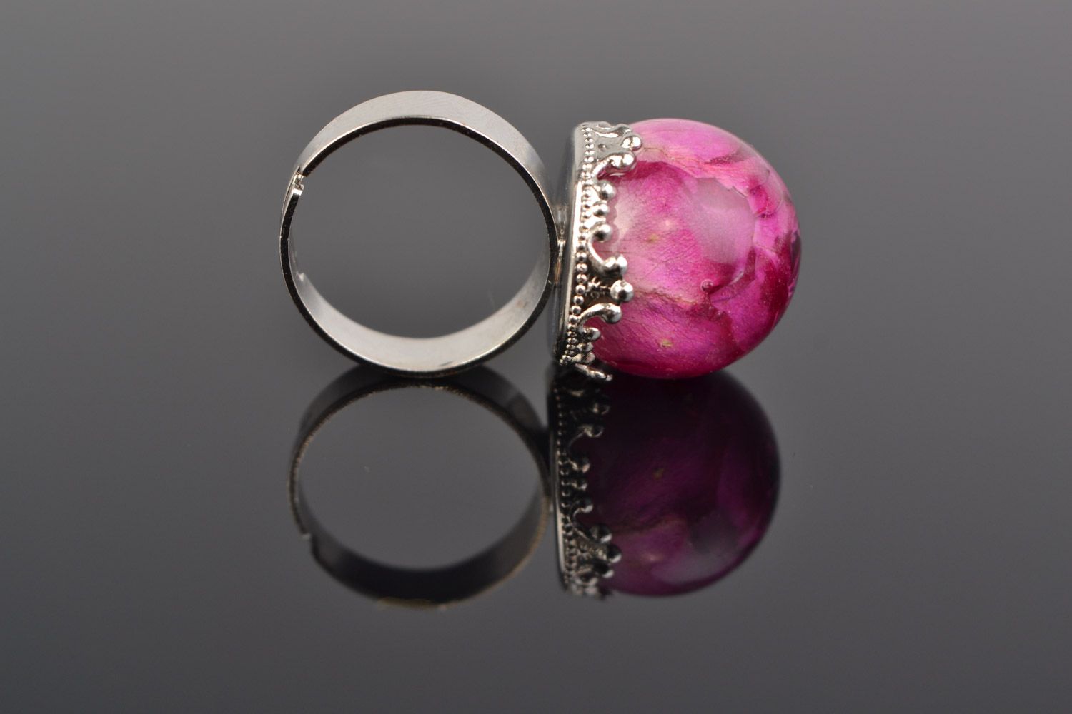 Handmade botanical ring of adjustable size with rose coated with epoxy  photo 1
