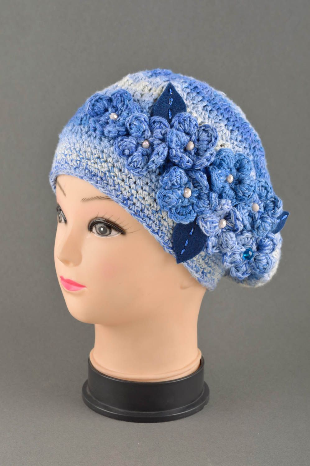 Handgehäkelte Mütze modisches Accessoire Mütze für Damen blaue Mütze originell foto 1