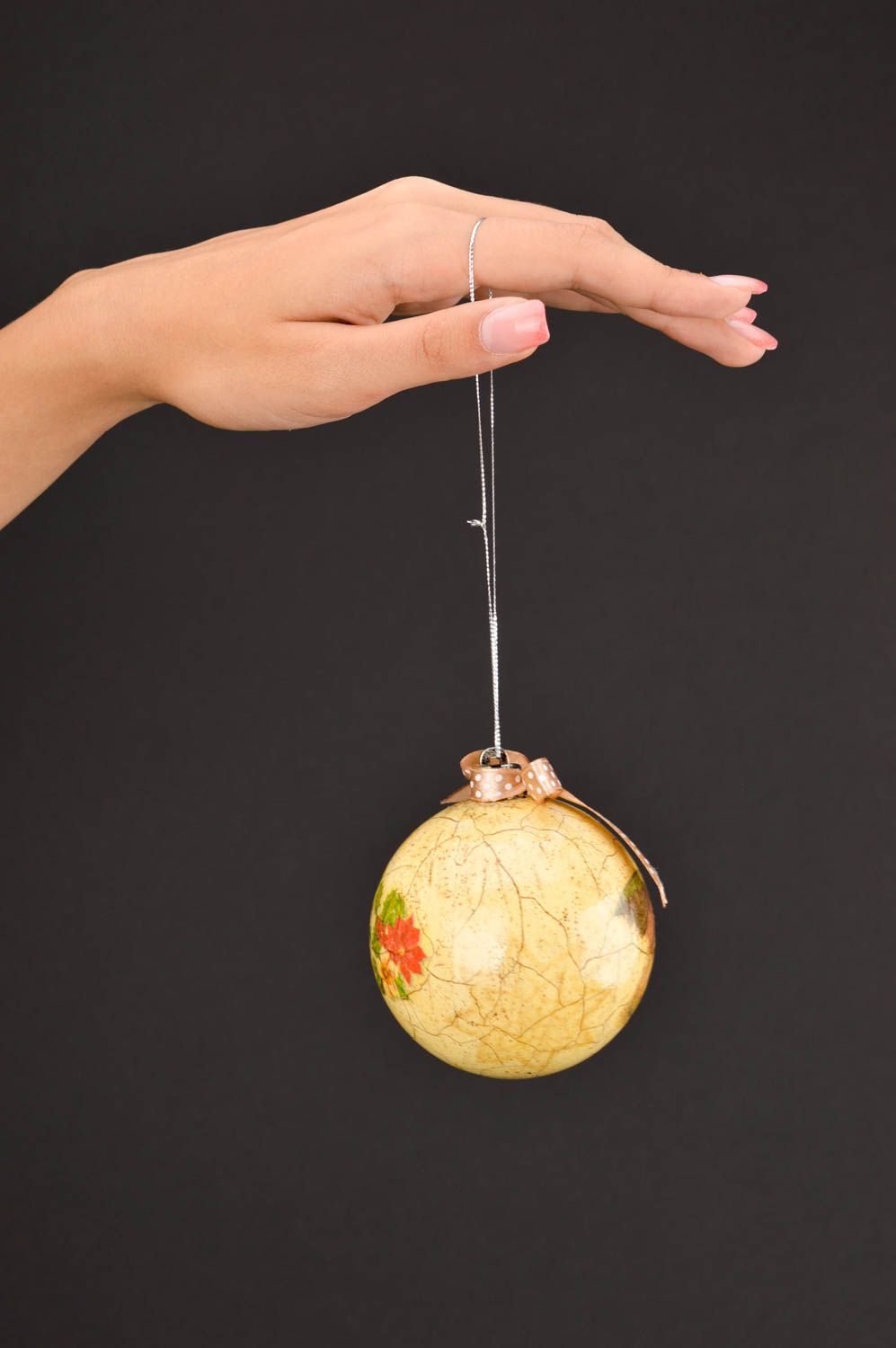 Decoración navideña hecha a mano regalo original elemento decorativo redondo foto 1