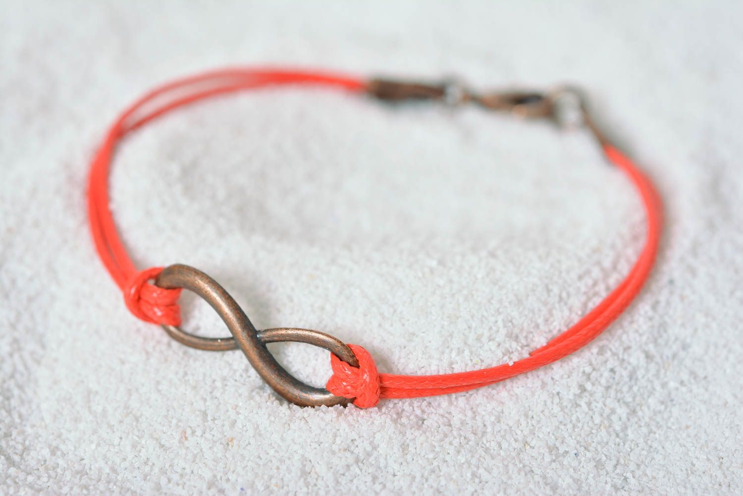 Bracelet cordon ciré rouge Bijou fait main avec infini Cadeau pour femme photo 1