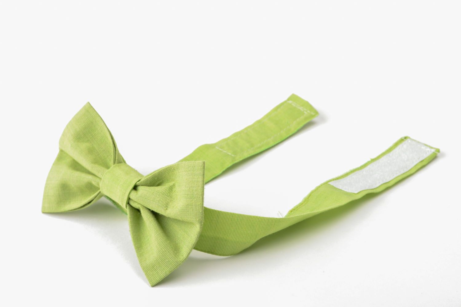 Light green bow tie photo 3